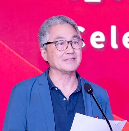 “陆老师，与你相遇，好幸运！”